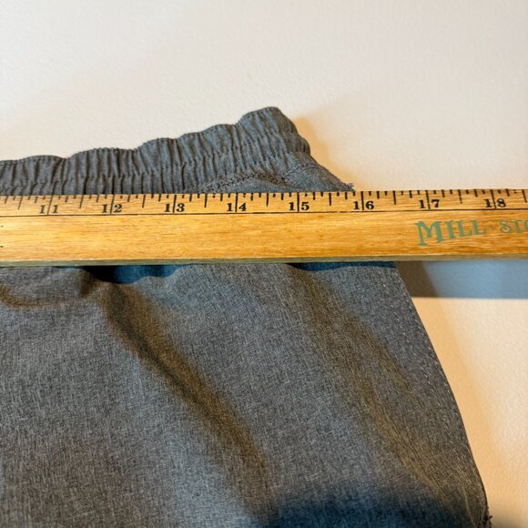 Chubbies Men L The Quest Shorts Athlounger Athletic Gray Lined Stretch Gym 7" - Picture 5 of 8